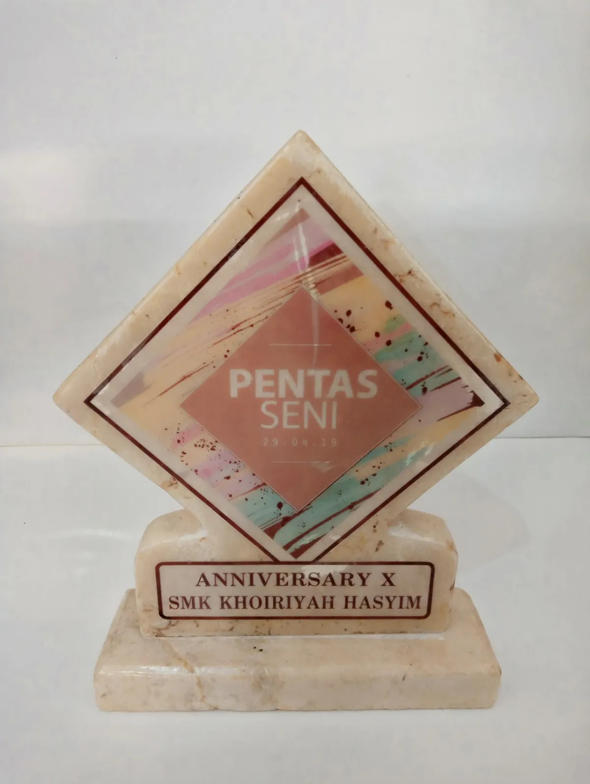 2019 - PIAGAM PENGHARGAAN  ANNIVERSARY X DAN PENTAS SENI  SMK PLUS KHOIRIYAH HASYIM
